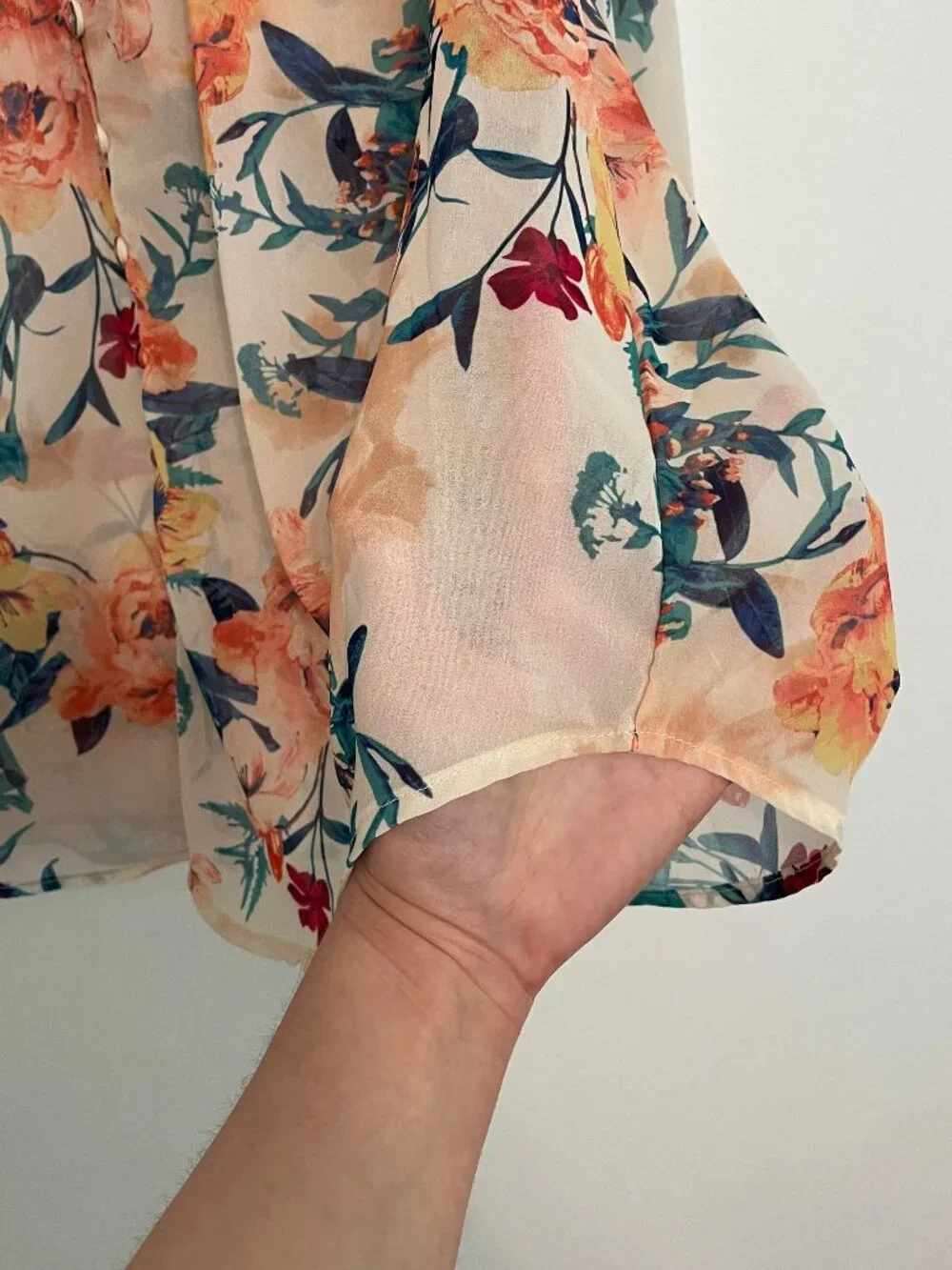 FIGUEROA FIG FLOWER ANTHROPOLOGIE Long Sleeve Button Front Top Ivory Floral Boho
